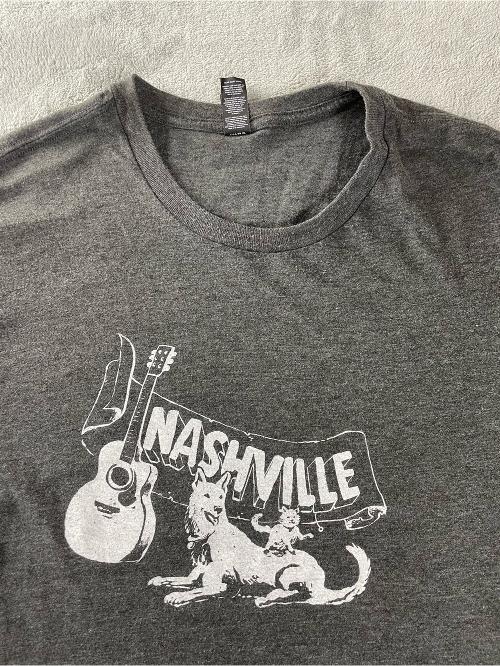 Nashville Tennessee Dog And Cat Guitar T Shirt Adult XL Hills Logo District